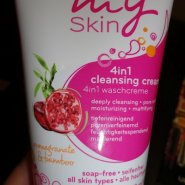 Essence 4-in-1 Cleansing Cream