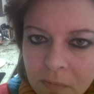 Avon 8 in one metalic and glimmerstick in blackest black