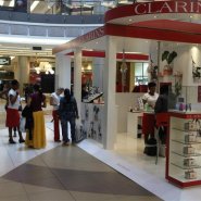 Clarins Pop up podium