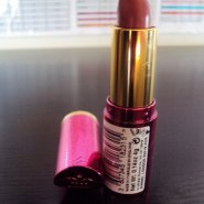 Rimmel Colour Show-off Lipstick in 050 Have Fun!
