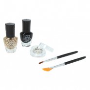 LA Girl Gold Studs Nail Kit