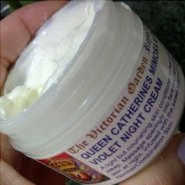 Queen Catherine&#039;s mimosa &amp; sweet violet night cream for Normal/Combination Skin