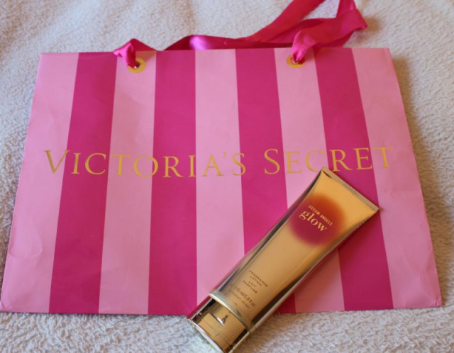 Victoria&#039;s Secret Glow