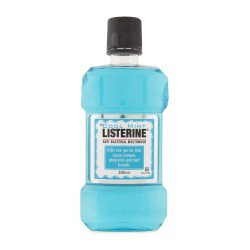 Listerine Anti-Bacterial Mouthwash in Cool Mint