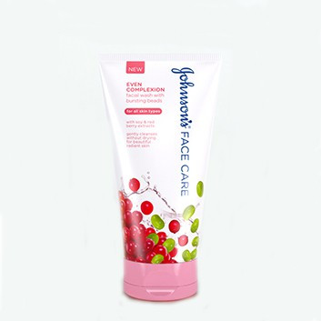 Johnson&#039;s® Even Complexion Facial Wash