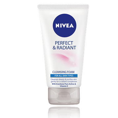 NIVEA Perfect &amp; Radiant Cleansing Foam