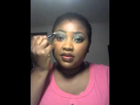 AVON MAKE UP