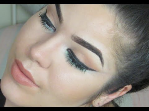 Winged Liner &amp; Nude Lips Makeup Tutorial